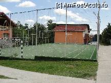 [P02] Terenul de tenis si fotbal, ce se afla langa celalte pensiuni cu nume de floare » foto by dananecula*
 - 
<span class="allrVoted glyphicon glyphicon-heart hidden" id="av241147"></span>
<a class="m-l-10 hidden" id="sv241147" onclick="voting_Foto_DelVot(,241147,4184)" role="button">șterge vot <span class="glyphicon glyphicon-remove"></span></a>
<a id="v9241147" class=" c-red"  onclick="voting_Foto_SetVot(241147)" role="button"><span class="glyphicon glyphicon-heart-empty"></span> <b>LIKE</b> = Votează poza</a> <img class="hidden"  id="f241147W9" src="/imagini/loader.gif" border="0" /><span class="AjErrMes hidden" id="e241147ErM"></span>