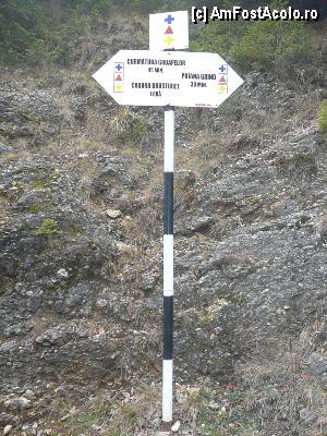 [P18] Prima bifurcaţie de trasee întâlnită » foto by Claudiu U.
 - 
<span class="allrVoted glyphicon glyphicon-heart hidden" id="av414629"></span>
<a class="m-l-10 hidden" id="sv414629" onclick="voting_Foto_DelVot(,414629,4190)" role="button">șterge vot <span class="glyphicon glyphicon-remove"></span></a>
<a id="v9414629" class=" c-red"  onclick="voting_Foto_SetVot(414629)" role="button"><span class="glyphicon glyphicon-heart-empty"></span> <b>LIKE</b> = Votează poza</a> <img class="hidden"  id="f414629W9" src="/imagini/loader.gif" border="0" /><span class="AjErrMes hidden" id="e414629ErM"></span>