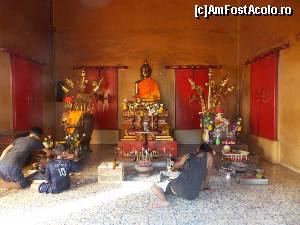 [P24] Wat Chalong rugaciuni » foto by mprofeanu
 - 
<span class="allrVoted glyphicon glyphicon-heart hidden" id="av613924"></span>
<a class="m-l-10 hidden" id="sv613924" onclick="voting_Foto_DelVot(,613924,4203)" role="button">șterge vot <span class="glyphicon glyphicon-remove"></span></a>
<a id="v9613924" class=" c-red"  onclick="voting_Foto_SetVot(613924)" role="button"><span class="glyphicon glyphicon-heart-empty"></span> <b>LIKE</b> = Votează poza</a> <img class="hidden"  id="f613924W9" src="/imagini/loader.gif" border="0" /><span class="AjErrMes hidden" id="e613924ErM"></span>