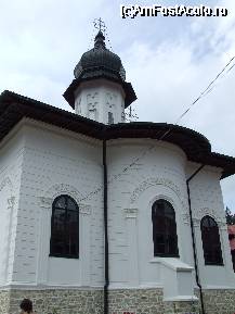 [P03] Manastirea Agapia - Biserica Sf. Mihail si Gavril » foto by danoradea
 - 
<span class="allrVoted glyphicon glyphicon-heart hidden" id="av34981"></span>
<a class="m-l-10 hidden" id="sv34981" onclick="voting_Foto_DelVot(,34981,4213)" role="button">șterge vot <span class="glyphicon glyphicon-remove"></span></a>
<a id="v934981" class=" c-red"  onclick="voting_Foto_SetVot(34981)" role="button"><span class="glyphicon glyphicon-heart-empty"></span> <b>LIKE</b> = Votează poza</a> <img class="hidden"  id="f34981W9" src="/imagini/loader.gif" border="0" /><span class="AjErrMes hidden" id="e34981ErM"></span>