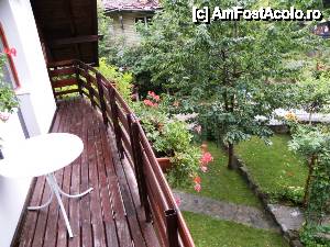 [P06] curtea pensiunii. vedere de la balcon » foto by myk007
 - 
<span class="allrVoted glyphicon glyphicon-heart hidden" id="av460777"></span>
<a class="m-l-10 hidden" id="sv460777" onclick="voting_Foto_DelVot(,460777,4215)" role="button">șterge vot <span class="glyphicon glyphicon-remove"></span></a>
<a id="v9460777" class=" c-red"  onclick="voting_Foto_SetVot(460777)" role="button"><span class="glyphicon glyphicon-heart-empty"></span> <b>LIKE</b> = Votează poza</a> <img class="hidden"  id="f460777W9" src="/imagini/loader.gif" border="0" /><span class="AjErrMes hidden" id="e460777ErM"></span>