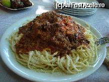 [P13] Spaghete cu carne de vita in sos...cea mai mare portie pe care am mancat-o in Grecia...adica am incercat! :) » foto by Ellada_sagapo
 - 
<span class="allrVoted glyphicon glyphicon-heart hidden" id="av121195"></span>
<a class="m-l-10 hidden" id="sv121195" onclick="voting_Foto_DelVot(,121195,4252)" role="button">șterge vot <span class="glyphicon glyphicon-remove"></span></a>
<a id="v9121195" class=" c-red"  onclick="voting_Foto_SetVot(121195)" role="button"><span class="glyphicon glyphicon-heart-empty"></span> <b>LIKE</b> = Votează poza</a> <img class="hidden"  id="f121195W9" src="/imagini/loader.gif" border="0" /><span class="AjErrMes hidden" id="e121195ErM"></span>