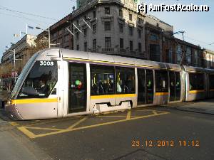 [P10] Dublin - Luas - cel care circula pe linia rosie si 'taie' centrul orasului.  » foto by Diaura*
 - 
<span class="allrVoted glyphicon glyphicon-heart hidden" id="av393280"></span>
<a class="m-l-10 hidden" id="sv393280" onclick="voting_Foto_DelVot(,393280,4261)" role="button">șterge vot <span class="glyphicon glyphicon-remove"></span></a>
<a id="v9393280" class=" c-red"  onclick="voting_Foto_SetVot(393280)" role="button"><span class="glyphicon glyphicon-heart-empty"></span> <b>LIKE</b> = Votează poza</a> <img class="hidden"  id="f393280W9" src="/imagini/loader.gif" border="0" /><span class="AjErrMes hidden" id="e393280ErM"></span>