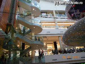 [P22] Dublin - in DumDrum Mall » foto by Diaura*
 - 
<span class="allrVoted glyphicon glyphicon-heart hidden" id="av393292"></span>
<a class="m-l-10 hidden" id="sv393292" onclick="voting_Foto_DelVot(,393292,4261)" role="button">șterge vot <span class="glyphicon glyphicon-remove"></span></a>
<a id="v9393292" class=" c-red"  onclick="voting_Foto_SetVot(393292)" role="button"><span class="glyphicon glyphicon-heart-empty"></span> <b>LIKE</b> = Votează poza</a> <img class="hidden"  id="f393292W9" src="/imagini/loader.gif" border="0" /><span class="AjErrMes hidden" id="e393292ErM"></span>