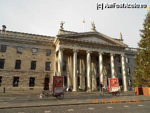 [P09] Dublin - Posta Centrala de pe O'Connell str.  » foto by Diaura*
 - 
<span class="allrVoted glyphicon glyphicon-heart hidden" id="av393279"></span>
<a class="m-l-10 hidden" id="sv393279" onclick="voting_Foto_DelVot(,393279,4261)" role="button">șterge vot <span class="glyphicon glyphicon-remove"></span></a>
<a id="v9393279" class=" c-red"  onclick="voting_Foto_SetVot(393279)" role="button"><span class="glyphicon glyphicon-heart-empty"></span> <b>LIKE</b> = Votează poza</a> <img class="hidden"  id="f393279W9" src="/imagini/loader.gif" border="0" /><span class="AjErrMes hidden" id="e393279ErM"></span>