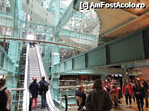 [P01] O combinare reusita a noului cu vechiul. In situl vechii fabrici de bere, acum exista un muzeu foarte modern (si banos) reprezentativ al unei activitati traditionale irlandeze si a unei marci internationale » foto by EmilianM
 - 
<span class="allrVoted glyphicon glyphicon-heart hidden" id="av479038"></span>
<a class="m-l-10 hidden" id="sv479038" onclick="voting_Foto_DelVot(,479038,4261)" role="button">șterge vot <span class="glyphicon glyphicon-remove"></span></a>
<a id="v9479038" class=" c-red"  onclick="voting_Foto_SetVot(479038)" role="button"><span class="glyphicon glyphicon-heart-empty"></span> <b>LIKE</b> = Votează poza</a> <img class="hidden"  id="f479038W9" src="/imagini/loader.gif" border="0" /><span class="AjErrMes hidden" id="e479038ErM"></span>