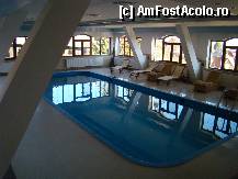 [P03] Piscina interioara, apa are 28 de grade in permanenta, foarte curata, se poate participa la un program AquaGym
Surpriza cea mai mare este ca apa este apa plata ! » foto by titi.carata
 - 
<span class="allrVoted glyphicon glyphicon-heart hidden" id="av308551"></span>
<a class="m-l-10 hidden" id="sv308551" onclick="voting_Foto_DelVot(,308551,4273)" role="button">șterge vot <span class="glyphicon glyphicon-remove"></span></a>
<a id="v9308551" class=" c-red"  onclick="voting_Foto_SetVot(308551)" role="button"><span class="glyphicon glyphicon-heart-empty"></span> <b>LIKE</b> = Votează poza</a> <img class="hidden"  id="f308551W9" src="/imagini/loader.gif" border="0" /><span class="AjErrMes hidden" id="e308551ErM"></span>
