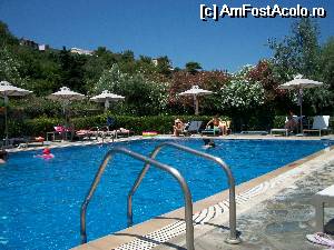 [P22] la piscina » foto by loreley
 - 
<span class="allrVoted glyphicon glyphicon-heart hidden" id="av531953"></span>
<a class="m-l-10 hidden" id="sv531953" onclick="voting_Foto_DelVot(,531953,4275)" role="button">șterge vot <span class="glyphicon glyphicon-remove"></span></a>
<a id="v9531953" class=" c-red"  onclick="voting_Foto_SetVot(531953)" role="button"><span class="glyphicon glyphicon-heart-empty"></span> <b>LIKE</b> = Votează poza</a> <img class="hidden"  id="f531953W9" src="/imagini/loader.gif" border="0" /><span class="AjErrMes hidden" id="e531953ErM"></span>