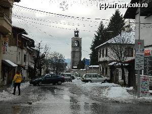 [P03] Putin mai departe de centru; in fata, unde este turnul, este si biserica » foto by Maria V.
 - 
<span class="allrVoted glyphicon glyphicon-heart hidden" id="av599149"></span>
<a class="m-l-10 hidden" id="sv599149" onclick="voting_Foto_DelVot(,599149,4279)" role="button">șterge vot <span class="glyphicon glyphicon-remove"></span></a>
<a id="v9599149" class=" c-red"  onclick="voting_Foto_SetVot(599149)" role="button"><span class="glyphicon glyphicon-heart-empty"></span> <b>LIKE</b> = Votează poza</a> <img class="hidden"  id="f599149W9" src="/imagini/loader.gif" border="0" /><span class="AjErrMes hidden" id="e599149ErM"></span>