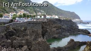 [P81] Porto Moniz - ansamblul de piscine unde am facut baie, de la distanta » foto by elenaadina
 - 
<span class="allrVoted glyphicon glyphicon-heart hidden" id="av1315201"></span>
<a class="m-l-10 hidden" id="sv1315201" onclick="voting_Foto_DelVot(,1315201,4289)" role="button">șterge vot <span class="glyphicon glyphicon-remove"></span></a>
<a id="v91315201" class=" c-red"  onclick="voting_Foto_SetVot(1315201)" role="button"><span class="glyphicon glyphicon-heart-empty"></span> <b>LIKE</b> = Votează poza</a> <img class="hidden"  id="f1315201W9" src="/imagini/loader.gif" border="0" /><span class="AjErrMes hidden" id="e1315201ErM"></span>