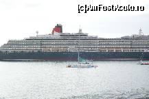 [P16] vasul de croaziera Queen Victoria, unul dintre cele mai renumite,a venit la Funchal pentru a marca trecerea dintre ani. » foto by ARA
 - 
<span class="allrVoted glyphicon glyphicon-heart hidden" id="av76788"></span>
<a class="m-l-10 hidden" id="sv76788" onclick="voting_Foto_DelVot(,76788,4289)" role="button">șterge vot <span class="glyphicon glyphicon-remove"></span></a>
<a id="v976788" class=" c-red"  onclick="voting_Foto_SetVot(76788)" role="button"><span class="glyphicon glyphicon-heart-empty"></span> <b>LIKE</b> = Votează poza</a> <img class="hidden"  id="f76788W9" src="/imagini/loader.gif" border="0" /><span class="AjErrMes hidden" id="e76788ErM"></span>