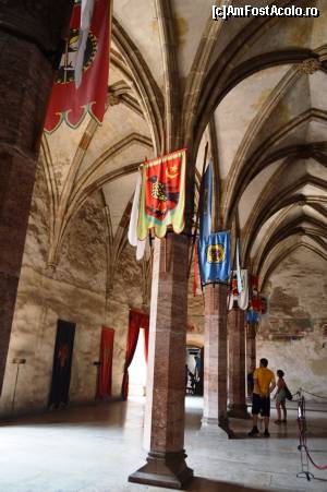 [P46] Castelul Huniazilor - sala dietei » foto by makuy*
 - 
<span class="allrVoted glyphicon glyphicon-heart hidden" id="av658750"></span>
<a class="m-l-10 hidden" id="sv658750" onclick="voting_Foto_DelVot(,658750,4346)" role="button">șterge vot <span class="glyphicon glyphicon-remove"></span></a>
<a id="v9658750" class=" c-red"  onclick="voting_Foto_SetVot(658750)" role="button"><span class="glyphicon glyphicon-heart-empty"></span> <b>LIKE</b> = Votează poza</a> <img class="hidden"  id="f658750W9" src="/imagini/loader.gif" border="0" /><span class="AjErrMes hidden" id="e658750ErM"></span>