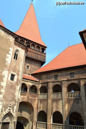 [P48] Castelul Huniazilor - » foto by makuy*
 - 
<span class="allrVoted glyphicon glyphicon-heart hidden" id="av658752"></span>
<a class="m-l-10 hidden" id="sv658752" onclick="voting_Foto_DelVot(,658752,4346)" role="button">șterge vot <span class="glyphicon glyphicon-remove"></span></a>
<a id="v9658752" class=" c-red"  onclick="voting_Foto_SetVot(658752)" role="button"><span class="glyphicon glyphicon-heart-empty"></span> <b>LIKE</b> = Votează poza</a> <img class="hidden"  id="f658752W9" src="/imagini/loader.gif" border="0" /><span class="AjErrMes hidden" id="e658752ErM"></span>