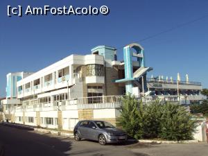 [P14] Hotel Terasa Azur din capătul sudic al Costineştiului.  » foto by Carmen Ion
 - 
<span class="allrVoted glyphicon glyphicon-heart hidden" id="av779229"></span>
<a class="m-l-10 hidden" id="sv779229" onclick="voting_Foto_DelVot(,779229,4397)" role="button">șterge vot <span class="glyphicon glyphicon-remove"></span></a>
<a id="v9779229" class=" c-red"  onclick="voting_Foto_SetVot(779229)" role="button"><span class="glyphicon glyphicon-heart-empty"></span> <b>LIKE</b> = Votează poza</a> <img class="hidden"  id="f779229W9" src="/imagini/loader.gif" border="0" /><span class="AjErrMes hidden" id="e779229ErM"></span>