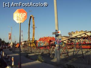 [P17] Am ajuns la Parcul de distracţii.  » foto by Carmen Ion
 - 
<span class="allrVoted glyphicon glyphicon-heart hidden" id="av779236"></span>
<a class="m-l-10 hidden" id="sv779236" onclick="voting_Foto_DelVot(,779236,4397)" role="button">șterge vot <span class="glyphicon glyphicon-remove"></span></a>
<a id="v9779236" class=" c-red"  onclick="voting_Foto_SetVot(779236)" role="button"><span class="glyphicon glyphicon-heart-empty"></span> <b>LIKE</b> = Votează poza</a> <img class="hidden"  id="f779236W9" src="/imagini/loader.gif" border="0" /><span class="AjErrMes hidden" id="e779236ErM"></span>