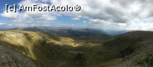 [P18] Peisaj văzut de pe Transalpina » foto by AZE
 - 
<span class="allrVoted glyphicon glyphicon-heart hidden" id="av1191402"></span>
<a class="m-l-10 hidden" id="sv1191402" onclick="voting_Foto_DelVot(,1191402,4398)" role="button">șterge vot <span class="glyphicon glyphicon-remove"></span></a>
<a id="v91191402" class=" c-red"  onclick="voting_Foto_SetVot(1191402)" role="button"><span class="glyphicon glyphicon-heart-empty"></span> <b>LIKE</b> = Votează poza</a> <img class="hidden"  id="f1191402W9" src="/imagini/loader.gif" border="0" /><span class="AjErrMes hidden" id="e1191402ErM"></span>