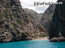 [P70] Torrent de Pareis - în croazieră cu vaporașul. plaja văzută de pe mare » foto by nicole33
 - 
<span class="allrVoted glyphicon glyphicon-heart hidden" id="av466666"></span>
<a class="m-l-10 hidden" id="sv466666" onclick="voting_Foto_DelVot(,466666,4407)" role="button">șterge vot <span class="glyphicon glyphicon-remove"></span></a>
<a id="v9466666" class=" c-red"  onclick="voting_Foto_SetVot(466666)" role="button"><span class="glyphicon glyphicon-heart-empty"></span> <b>LIKE</b> = Votează poza</a> <img class="hidden"  id="f466666W9" src="/imagini/loader.gif" border="0" /><span class="AjErrMes hidden" id="e466666ErM"></span>