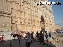 [P04] o parte din catedrala si, evident, calestile nelipsite » foto by artemisa24
 - 
<span class="allrVoted glyphicon glyphicon-heart hidden" id="av131523"></span>
<a class="m-l-10 hidden" id="sv131523" onclick="voting_Foto_DelVot(,131523,4407)" role="button">șterge vot <span class="glyphicon glyphicon-remove"></span></a>
<a id="v9131523" class=" c-red"  onclick="voting_Foto_SetVot(131523)" role="button"><span class="glyphicon glyphicon-heart-empty"></span> <b>LIKE</b> = Votează poza</a> <img class="hidden"  id="f131523W9" src="/imagini/loader.gif" border="0" /><span class="AjErrMes hidden" id="e131523ErM"></span>