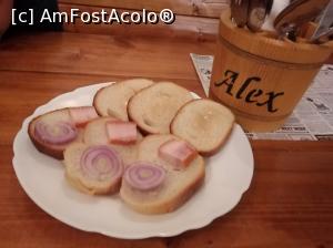 [P08] Alex, Sinaia, din partea casei » foto by Mioritik
 - 
<span class="allrVoted glyphicon glyphicon-heart hidden" id="av1273126"></span>
<a class="m-l-10 hidden" id="sv1273126" onclick="voting_Foto_DelVot(,1273126,4408)" role="button">șterge vot <span class="glyphicon glyphicon-remove"></span></a>
<a id="v91273126" class=" c-red"  onclick="voting_Foto_SetVot(1273126)" role="button"><span class="glyphicon glyphicon-heart-empty"></span> <b>LIKE</b> = Votează poza</a> <img class="hidden"  id="f1273126W9" src="/imagini/loader.gif" border="0" /><span class="AjErrMes hidden" id="e1273126ErM"></span>