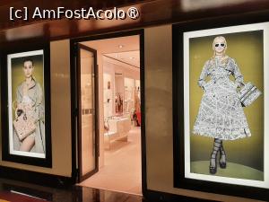 [P40] Interiorul hotelului (magazine de lux) » foto by adso
 - 
<span class="allrVoted glyphicon glyphicon-heart hidden" id="av1401073"></span>
<a class="m-l-10 hidden" id="sv1401073" onclick="voting_Foto_DelVot(,1401073,4416)" role="button">șterge vot <span class="glyphicon glyphicon-remove"></span></a>
<a id="v91401073" class=" c-red"  onclick="voting_Foto_SetVot(1401073)" role="button"><span class="glyphicon glyphicon-heart-empty"></span> <b>LIKE</b> = Votează poza</a> <img class="hidden"  id="f1401073W9" src="/imagini/loader.gif" border="0" /><span class="AjErrMes hidden" id="e1401073ErM"></span>