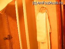 [P07] prosoapele puse langa cabina de dus ... cu franjuri (de cat au fost folosite) » foto by C.Todi
 - 
<span class="allrVoted glyphicon glyphicon-heart hidden" id="av194964"></span>
<a class="m-l-10 hidden" id="sv194964" onclick="voting_Foto_DelVot(,194964,4420)" role="button">șterge vot <span class="glyphicon glyphicon-remove"></span></a>
<a id="v9194964" class=" c-red"  onclick="voting_Foto_SetVot(194964)" role="button"><span class="glyphicon glyphicon-heart-empty"></span> <b>LIKE</b> = Votează poza</a> <img class="hidden"  id="f194964W9" src="/imagini/loader.gif" border="0" /><span class="AjErrMes hidden" id="e194964ErM"></span>
