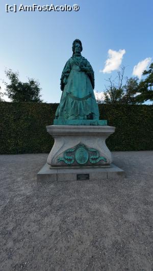 [P46] Copenhaga - statuia reginei, Dronning Caroline Amalie » foto by Dragoș_MD
 - 
<span class="allrVoted glyphicon glyphicon-heart hidden" id="av1512564"></span>
<a class="m-l-10 hidden" id="sv1512564" onclick="voting_Foto_DelVot(,1512564,4424)" role="button">șterge vot <span class="glyphicon glyphicon-remove"></span></a>
<a id="v91512564" class=" c-red"  onclick="voting_Foto_SetVot(1512564)" role="button"><span class="glyphicon glyphicon-heart-empty"></span> <b>LIKE</b> = Votează poza</a> <img class="hidden"  id="f1512564W9" src="/imagini/loader.gif" border="0" /><span class="AjErrMes hidden" id="e1512564ErM"></span>