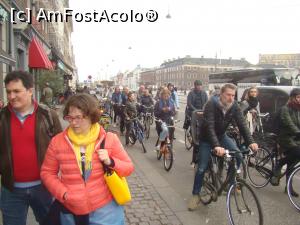 [P06] Biciclişti la semafor » foto by Marius 72
 - 
<span class="allrVoted glyphicon glyphicon-heart hidden" id="av966308"></span>
<a class="m-l-10 hidden" id="sv966308" onclick="voting_Foto_DelVot(,966308,4424)" role="button">șterge vot <span class="glyphicon glyphicon-remove"></span></a>
<a id="v9966308" class=" c-red"  onclick="voting_Foto_SetVot(966308)" role="button"><span class="glyphicon glyphicon-heart-empty"></span> <b>LIKE</b> = Votează poza</a> <img class="hidden"  id="f966308W9" src="/imagini/loader.gif" border="0" /><span class="AjErrMes hidden" id="e966308ErM"></span>