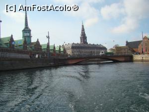 [P11] În depărtare e Palatul Christianborg » foto by Marius 72
 - 
<span class="allrVoted glyphicon glyphicon-heart hidden" id="av967369"></span>
<a class="m-l-10 hidden" id="sv967369" onclick="voting_Foto_DelVot(,967369,4424)" role="button">șterge vot <span class="glyphicon glyphicon-remove"></span></a>
<a id="v9967369" class=" c-red"  onclick="voting_Foto_SetVot(967369)" role="button"><span class="glyphicon glyphicon-heart-empty"></span> <b>LIKE</b> = Votează poza</a> <img class="hidden"  id="f967369W9" src="/imagini/loader.gif" border="0" /><span class="AjErrMes hidden" id="e967369ErM"></span>