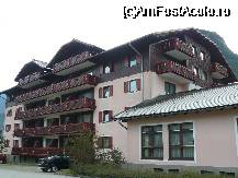 [P02] Gosau, Hotel Sport, cel in care am stat 5 zile » foto by decebal12345
 - 
<span class="allrVoted glyphicon glyphicon-heart hidden" id="av40048"></span>
<a class="m-l-10 hidden" id="sv40048" onclick="voting_Foto_DelVot(,40048,4497)" role="button">șterge vot <span class="glyphicon glyphicon-remove"></span></a>
<a id="v940048" class=" c-red"  onclick="voting_Foto_SetVot(40048)" role="button"><span class="glyphicon glyphicon-heart-empty"></span> <b>LIKE</b> = Votează poza</a> <img class="hidden"  id="f40048W9" src="/imagini/loader.gif" border="0" /><span class="AjErrMes hidden" id="e40048ErM"></span>