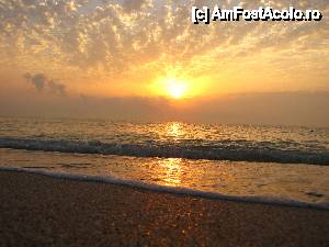 [P15] vanzand poza asta acum... este greseala unui incepator, soare pe mijloc, orizont pe mijloc de amator.  » foto by no_oxigen
 - 
<span class="allrVoted glyphicon glyphicon-heart hidden" id="av421370"></span>
<a class="m-l-10 hidden" id="sv421370" onclick="voting_Foto_DelVot(,421370,4522)" role="button">șterge vot <span class="glyphicon glyphicon-remove"></span></a>
<a id="v9421370" class=" c-red"  onclick="voting_Foto_SetVot(421370)" role="button"><span class="glyphicon glyphicon-heart-empty"></span> <b>LIKE</b> = Votează poza</a> <img class="hidden"  id="f421370W9" src="/imagini/loader.gif" border="0" /><span class="AjErrMes hidden" id="e421370ErM"></span>