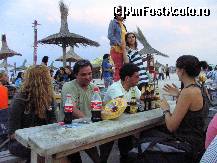 [P13] Cu prietenii la terasa, in Vama » foto by lizuk
 - 
<span class="allrVoted glyphicon glyphicon-heart hidden" id="av41484"></span>
<a class="m-l-10 hidden" id="sv41484" onclick="voting_Foto_DelVot(,41484,4522)" role="button">șterge vot <span class="glyphicon glyphicon-remove"></span></a>
<a id="v941484" class=" c-red"  onclick="voting_Foto_SetVot(41484)" role="button"><span class="glyphicon glyphicon-heart-empty"></span> <b>LIKE</b> = Votează poza</a> <img class="hidden"  id="f41484W9" src="/imagini/loader.gif" border="0" /><span class="AjErrMes hidden" id="e41484ErM"></span>