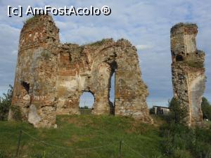 [P21] Bociulești - Ruinele fostei Mănăstiri Bociulești. » foto by iulianic
 - 
<span class="allrVoted glyphicon glyphicon-heart hidden" id="av1177720"></span>
<a class="m-l-10 hidden" id="sv1177720" onclick="voting_Foto_DelVot(,1177720,4549)" role="button">șterge vot <span class="glyphicon glyphicon-remove"></span></a>
<a id="v91177720" class=" c-red"  onclick="voting_Foto_SetVot(1177720)" role="button"><span class="glyphicon glyphicon-heart-empty"></span> <b>LIKE</b> = Votează poza</a> <img class="hidden"  id="f1177720W9" src="/imagini/loader.gif" border="0" /><span class="AjErrMes hidden" id="e1177720ErM"></span>