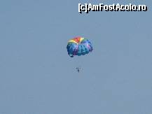 [P02] Parasailing » foto by raly
 - 
<span class="allrVoted glyphicon glyphicon-heart hidden" id="av452151"></span>
<a class="m-l-10 hidden" id="sv452151" onclick="voting_Foto_DelVot(,452151,4590)" role="button">șterge vot <span class="glyphicon glyphicon-remove"></span></a>
<a id="v9452151" class=" c-red"  onclick="voting_Foto_SetVot(452151)" role="button"><span class="glyphicon glyphicon-heart-empty"></span> <b>LIKE</b> = Votează poza</a> <img class="hidden"  id="f452151W9" src="/imagini/loader.gif" border="0" /><span class="AjErrMes hidden" id="e452151ErM"></span>