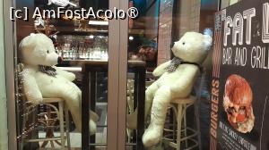 [P47] Un alt bar grill ofera companioni la masa ursuleti din plus mari pentru cei singuratici » foto by Yolanda
 - 
<span class="allrVoted glyphicon glyphicon-heart hidden" id="av1512423"></span>
<a class="m-l-10 hidden" id="sv1512423" onclick="voting_Foto_DelVot(,1512423,4596)" role="button">șterge vot <span class="glyphicon glyphicon-remove"></span></a>
<a id="v91512423" class=" c-red"  onclick="voting_Foto_SetVot(1512423)" role="button"><span class="glyphicon glyphicon-heart-empty"></span> <b>LIKE</b> = Votează poza</a> <img class="hidden"  id="f1512423W9" src="/imagini/loader.gif" border="0" /><span class="AjErrMes hidden" id="e1512423ErM"></span>