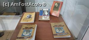 [P08] Cărți - vitrină expozițională. » foto by tata123 🔱
 - 
<span class="allrVoted glyphicon glyphicon-heart hidden" id="av1500622"></span>
<a class="m-l-10 hidden" id="sv1500622" onclick="voting_Foto_DelVot(,1500622,4623)" role="button">șterge vot <span class="glyphicon glyphicon-remove"></span></a>
<a id="v91500622" class=" c-red"  onclick="voting_Foto_SetVot(1500622)" role="button"><span class="glyphicon glyphicon-heart-empty"></span> <b>LIKE</b> = Votează poza</a> <img class="hidden"  id="f1500622W9" src="/imagini/loader.gif" border="0" /><span class="AjErrMes hidden" id="e1500622ErM"></span>