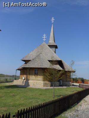 [P10] Mănăstirea Chiajna - Biserica nouă, &icirc;n stil maramureșean. » foto by iulianic
 - 
<span class="allrVoted glyphicon glyphicon-heart hidden" id="av1215233"></span>
<a class="m-l-10 hidden" id="sv1215233" onclick="voting_Foto_DelVot(,1215233,4638)" role="button">șterge vot <span class="glyphicon glyphicon-remove"></span></a>
<a id="v91215233" class=" c-red"  onclick="voting_Foto_SetVot(1215233)" role="button"><span class="glyphicon glyphicon-heart-empty"></span> <b>LIKE</b> = Votează poza</a> <img class="hidden"  id="f1215233W9" src="/imagini/loader.gif" border="0" /><span class="AjErrMes hidden" id="e1215233ErM"></span>