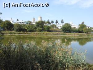 [P16] Mănăstirea Pasărea - Vedere de dincolo de lac. » foto by iulianic
 - 
<span class="allrVoted glyphicon glyphicon-heart hidden" id="av1215239"></span>
<a class="m-l-10 hidden" id="sv1215239" onclick="voting_Foto_DelVot(,1215239,4638)" role="button">șterge vot <span class="glyphicon glyphicon-remove"></span></a>
<a id="v91215239" class=" c-red"  onclick="voting_Foto_SetVot(1215239)" role="button"><span class="glyphicon glyphicon-heart-empty"></span> <b>LIKE</b> = Votează poza</a> <img class="hidden"  id="f1215239W9" src="/imagini/loader.gif" border="0" /><span class="AjErrMes hidden" id="e1215239ErM"></span>
