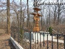 [P14] Manastirea Sitaru - Troita de langa parcare. » foto by iulianic
 - 
<span class="allrVoted glyphicon glyphicon-heart hidden" id="av306739"></span>
<a class="m-l-10 hidden" id="sv306739" onclick="voting_Foto_DelVot(,306739,4638)" role="button">șterge vot <span class="glyphicon glyphicon-remove"></span></a>
<a id="v9306739" class=" c-red"  onclick="voting_Foto_SetVot(306739)" role="button"><span class="glyphicon glyphicon-heart-empty"></span> <b>LIKE</b> = Votează poza</a> <img class="hidden"  id="f306739W9" src="/imagini/loader.gif" border="0" /><span class="AjErrMes hidden" id="e306739ErM"></span>