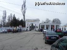 [P01] Intrarea în studiouri.  » foto by abancor
 - 
<span class="allrVoted glyphicon glyphicon-heart hidden" id="av423564"></span>
<a class="m-l-10 hidden" id="sv423564" onclick="voting_Foto_DelVot(,423564,4638)" role="button">șterge vot <span class="glyphicon glyphicon-remove"></span></a>
<a id="v9423564" class=" c-red"  onclick="voting_Foto_SetVot(423564)" role="button"><span class="glyphicon glyphicon-heart-empty"></span> <b>LIKE</b> = Votează poza</a> <img class="hidden"  id="f423564W9" src="/imagini/loader.gif" border="0" /><span class="AjErrMes hidden" id="e423564ErM"></span>