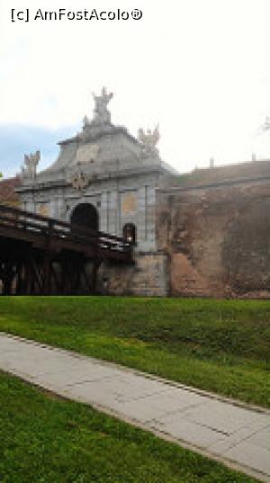[P01] Alba Iulia - cetatea vazuta din santul de aparare » foto by umflatila
 - 
<span class="allrVoted glyphicon glyphicon-heart hidden" id="av797495"></span>
<a class="m-l-10 hidden" id="sv797495" onclick="voting_Foto_DelVot(,797495,4656)" role="button">șterge vot <span class="glyphicon glyphicon-remove"></span></a>
<a id="v9797495" class=" c-red"  onclick="voting_Foto_SetVot(797495)" role="button"><span class="glyphicon glyphicon-heart-empty"></span> <b>LIKE</b> = Votează poza</a> <img class="hidden"  id="f797495W9" src="/imagini/loader.gif" border="0" /><span class="AjErrMes hidden" id="e797495ErM"></span>