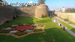 [P02] Alba Iulia » foto by umflatila
 - 
<span class="allrVoted glyphicon glyphicon-heart hidden" id="av797496"></span>
<a class="m-l-10 hidden" id="sv797496" onclick="voting_Foto_DelVot(,797496,4656)" role="button">șterge vot <span class="glyphicon glyphicon-remove"></span></a>
<a id="v9797496" class=" c-red"  onclick="voting_Foto_SetVot(797496)" role="button"><span class="glyphicon glyphicon-heart-empty"></span> <b>LIKE</b> = Votează poza</a> <img class="hidden"  id="f797496W9" src="/imagini/loader.gif" border="0" /><span class="AjErrMes hidden" id="e797496ErM"></span>