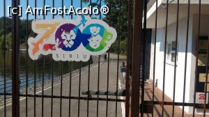 [P35] Zoo Sibiu - 3 lei intrarea » foto by umflatila
 - 
<span class="allrVoted glyphicon glyphicon-heart hidden" id="av797529"></span>
<a class="m-l-10 hidden" id="sv797529" onclick="voting_Foto_DelVot(,797529,4656)" role="button">șterge vot <span class="glyphicon glyphicon-remove"></span></a>
<a id="v9797529" class=" c-red"  onclick="voting_Foto_SetVot(797529)" role="button"><span class="glyphicon glyphicon-heart-empty"></span> <b>LIKE</b> = Votează poza</a> <img class="hidden"  id="f797529W9" src="/imagini/loader.gif" border="0" /><span class="AjErrMes hidden" id="e797529ErM"></span>