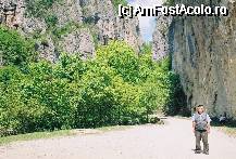 [P05] POLOVRAGI- INTRAREA IN CHEILE OLTETULUI SPRE PESTERA » foto by relu1988
 - 
<span class="allrVoted glyphicon glyphicon-heart hidden" id="av61351"></span>
<a class="m-l-10 hidden" id="sv61351" onclick="voting_Foto_DelVot(,61351,4665)" role="button">șterge vot <span class="glyphicon glyphicon-remove"></span></a>
<a id="v961351" class=" c-red"  onclick="voting_Foto_SetVot(61351)" role="button"><span class="glyphicon glyphicon-heart-empty"></span> <b>LIKE</b> = Votează poza</a> <img class="hidden"  id="f61351W9" src="/imagini/loader.gif" border="0" /><span class="AjErrMes hidden" id="e61351ErM"></span>