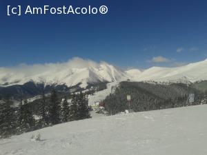 [P19] Imagine din vârful pârtiei M1. În plan îndepărtat Vf. Mohoru » foto by costy69*
 - 
<span class="allrVoted glyphicon glyphicon-heart hidden" id="av708644"></span>
<a class="m-l-10 hidden" id="sv708644" onclick="voting_Foto_DelVot(,708644,4665)" role="button">șterge vot <span class="glyphicon glyphicon-remove"></span></a>
<a id="v9708644" class=" c-red"  onclick="voting_Foto_SetVot(708644)" role="button"><span class="glyphicon glyphicon-heart-empty"></span> <b>LIKE</b> = Votează poza</a> <img class="hidden"  id="f708644W9" src="/imagini/loader.gif" border="0" /><span class="AjErrMes hidden" id="e708644ErM"></span>