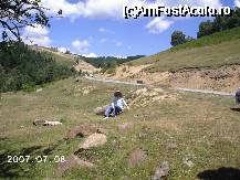 [P03] Deşi şoseaua este destul de veche, vegetaţia nu a reuşit încă să acopere 'muşcăturile' buldozerelor şi ale celorlalte utilaje folosite la construcţia ei » foto by Costi
 - 
<span class="allrVoted glyphicon glyphicon-heart hidden" id="av43094"></span>
<a class="m-l-10 hidden" id="sv43094" onclick="voting_Foto_DelVot(,43094,4665)" role="button">șterge vot <span class="glyphicon glyphicon-remove"></span></a>
<a id="v943094" class=" c-red"  onclick="voting_Foto_SetVot(43094)" role="button"><span class="glyphicon glyphicon-heart-empty"></span> <b>LIKE</b> = Votează poza</a> <img class="hidden"  id="f43094W9" src="/imagini/loader.gif" border="0" /><span class="AjErrMes hidden" id="e43094ErM"></span>