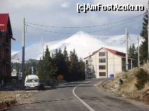 [P11] La pas prin statiune. Peisajul se schimba dupa fiecare curba, dar nu si frumusetea acestuia. » foto by Ellada_sagapo
 - 
<span class="allrVoted glyphicon glyphicon-heart hidden" id="av177491"></span>
<a class="m-l-10 hidden" id="sv177491" onclick="voting_Foto_DelVot(,177491,4665)" role="button">șterge vot <span class="glyphicon glyphicon-remove"></span></a>
<a id="v9177491" class=" c-red"  onclick="voting_Foto_SetVot(177491)" role="button"><span class="glyphicon glyphicon-heart-empty"></span> <b>LIKE</b> = Votează poza</a> <img class="hidden"  id="f177491W9" src="/imagini/loader.gif" border="0" /><span class="AjErrMes hidden" id="e177491ErM"></span>