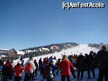 [P09] La baza partiei se sta la coada ... se da ceva pe gratis ? » foto by rodik
 - 
<span class="allrVoted glyphicon glyphicon-heart hidden" id="av182555"></span>
<a class="m-l-10 hidden" id="sv182555" onclick="voting_Foto_DelVot(,182555,4665)" role="button">șterge vot <span class="glyphicon glyphicon-remove"></span></a>
<a id="v9182555" class=" c-red"  onclick="voting_Foto_SetVot(182555)" role="button"><span class="glyphicon glyphicon-heart-empty"></span> <b>LIKE</b> = Votează poza</a> <img class="hidden"  id="f182555W9" src="/imagini/loader.gif" border="0" /><span class="AjErrMes hidden" id="e182555ErM"></span>