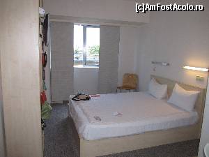 [P01] Hello Hotels- intram in camera, totul alb, ca de spital » foto by luciaoradea
 - 
<span class="allrVoted glyphicon glyphicon-heart hidden" id="av641543"></span>
<a class="m-l-10 hidden" id="sv641543" onclick="voting_Foto_DelVot(,641543,4689)" role="button">șterge vot <span class="glyphicon glyphicon-remove"></span></a>
<a id="v9641543" class=" c-red"  onclick="voting_Foto_SetVot(641543)" role="button"><span class="glyphicon glyphicon-heart-empty"></span> <b>LIKE</b> = Votează poza</a> <img class="hidden"  id="f641543W9" src="/imagini/loader.gif" border="0" /><span class="AjErrMes hidden" id="e641543ErM"></span>