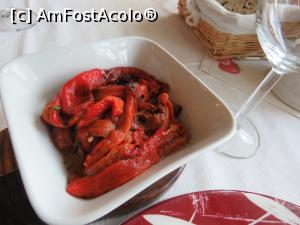 [P11] salata de ardei kapia copti in bucataria Tirol » foto by indiralisa_26
 - 
<span class="allrVoted glyphicon glyphicon-heart hidden" id="av1007676"></span>
<a class="m-l-10 hidden" id="sv1007676" onclick="voting_Foto_DelVot(,1007676,4690)" role="button">șterge vot <span class="glyphicon glyphicon-remove"></span></a>
<a id="v91007676" class=" c-red"  onclick="voting_Foto_SetVot(1007676)" role="button"><span class="glyphicon glyphicon-heart-empty"></span> <b>LIKE</b> = Votează poza</a> <img class="hidden"  id="f1007676W9" src="/imagini/loader.gif" border="0" /><span class="AjErrMes hidden" id="e1007676ErM"></span>