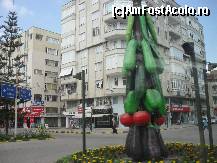 [P04] Monument ridicat legumelor,in Kumluka,localitatea cea mai renumita in cultivarea legumelor din Antalia » foto by georgiana
 - 
<span class="allrVoted glyphicon glyphicon-heart hidden" id="av113480"></span>
<a class="m-l-10 hidden" id="sv113480" onclick="voting_Foto_DelVot(,113480,4692)" role="button">șterge vot <span class="glyphicon glyphicon-remove"></span></a>
<a id="v9113480" class=" c-red"  onclick="voting_Foto_SetVot(113480)" role="button"><span class="glyphicon glyphicon-heart-empty"></span> <b>LIKE</b> = Votează poza</a> <img class="hidden"  id="f113480W9" src="/imagini/loader.gif" border="0" /><span class="AjErrMes hidden" id="e113480ErM"></span>